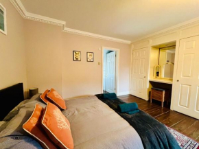 Characterful & cosy cottage with large double room